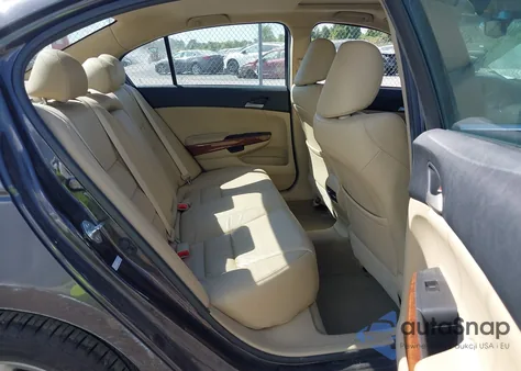 2011 Honda Accord 3.5 Ex-L z USA, uszkodzony, nr VIN 1HGCP3F85BA021206